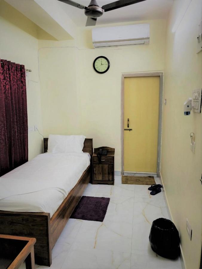 Rishika Guest House And Banquet Kolkata Luaran gambar