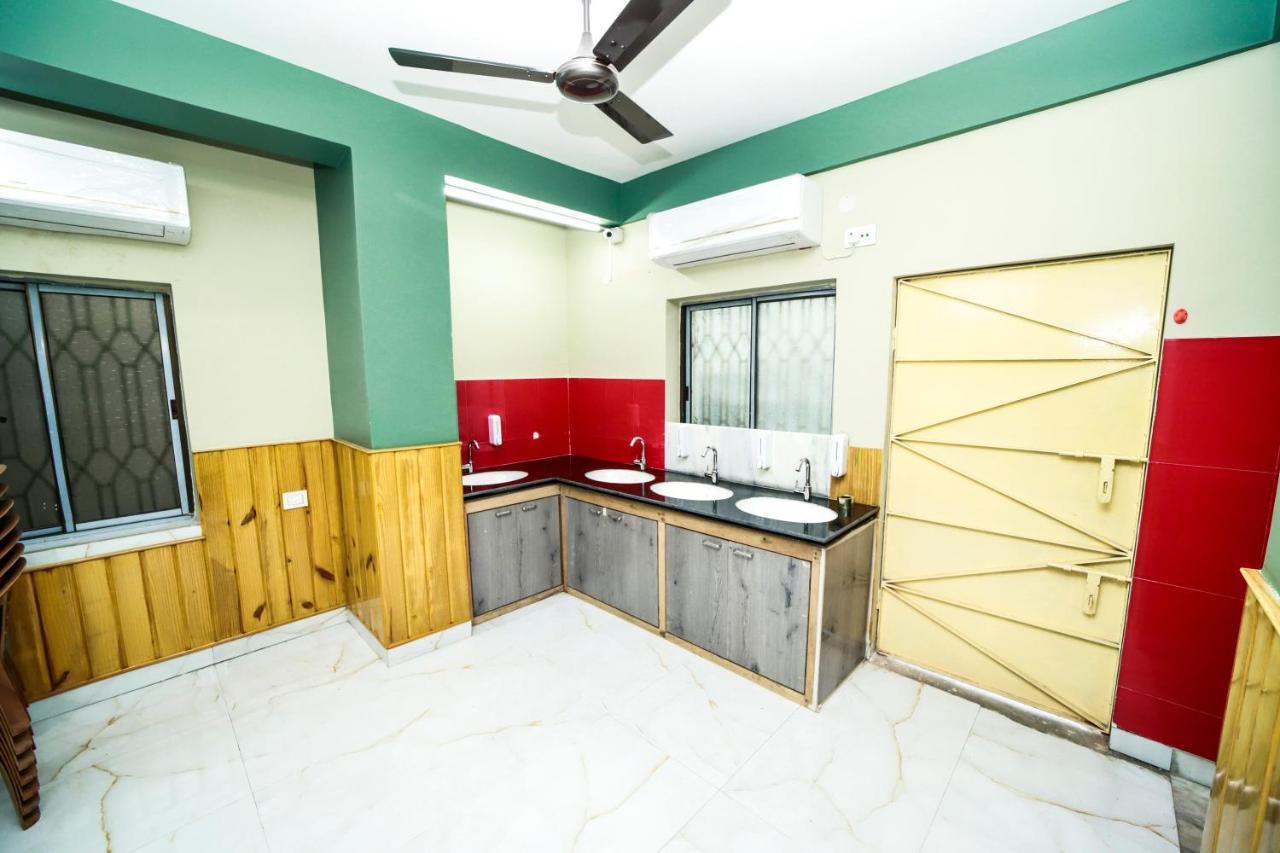 Rishika Guest House And Banquet Kolkata Luaran gambar
